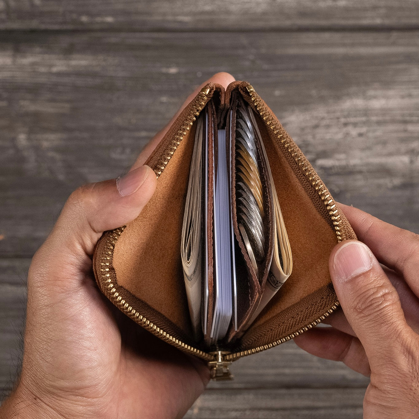 Detachable wallet