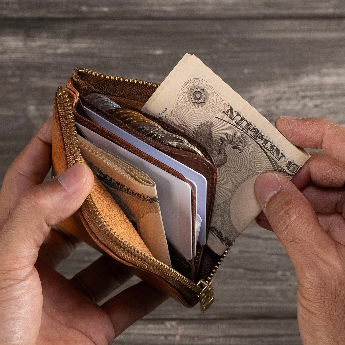 Detachable wallet