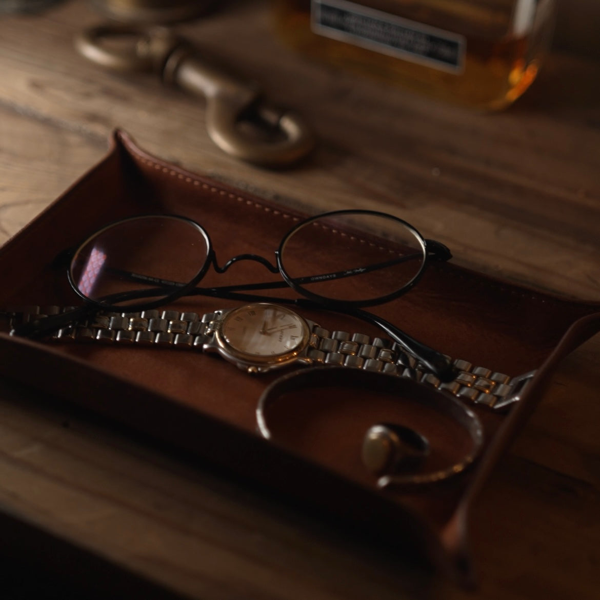 Leather tray