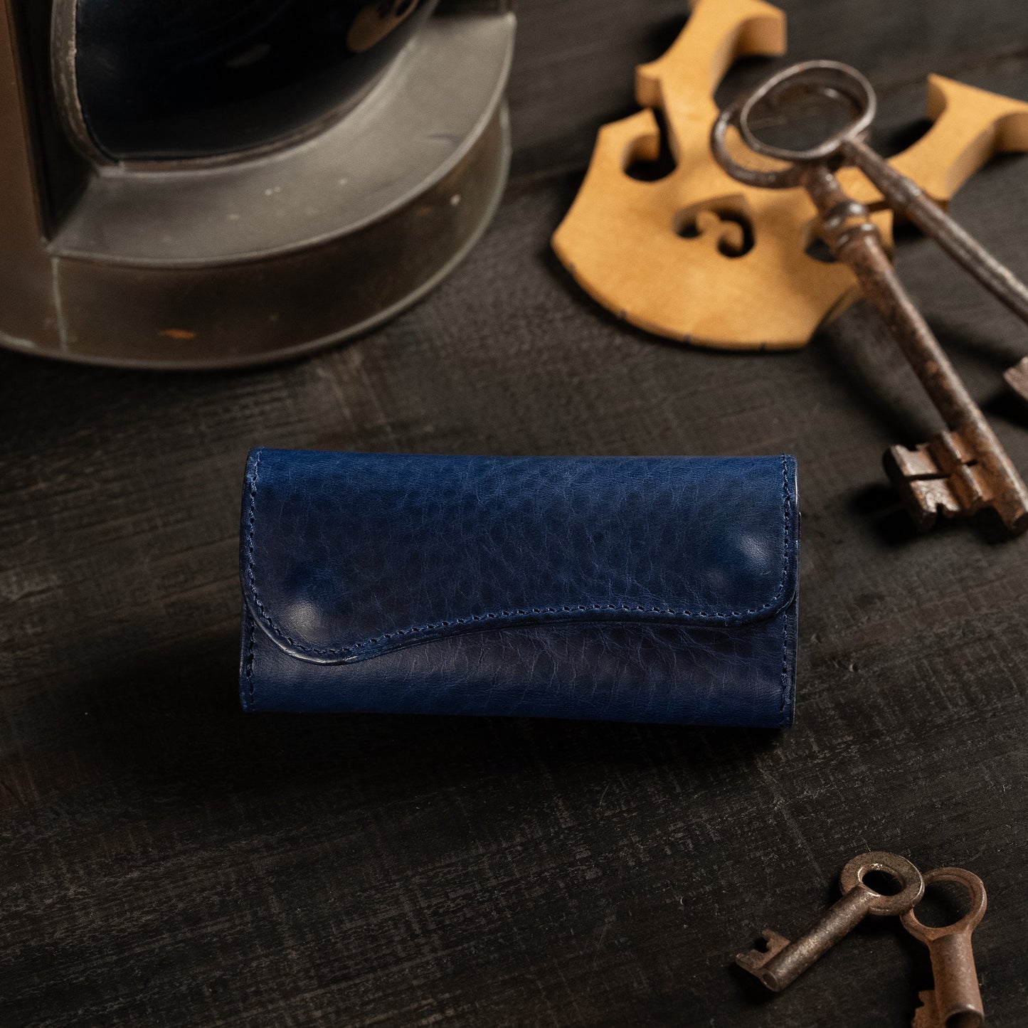 Double button key case