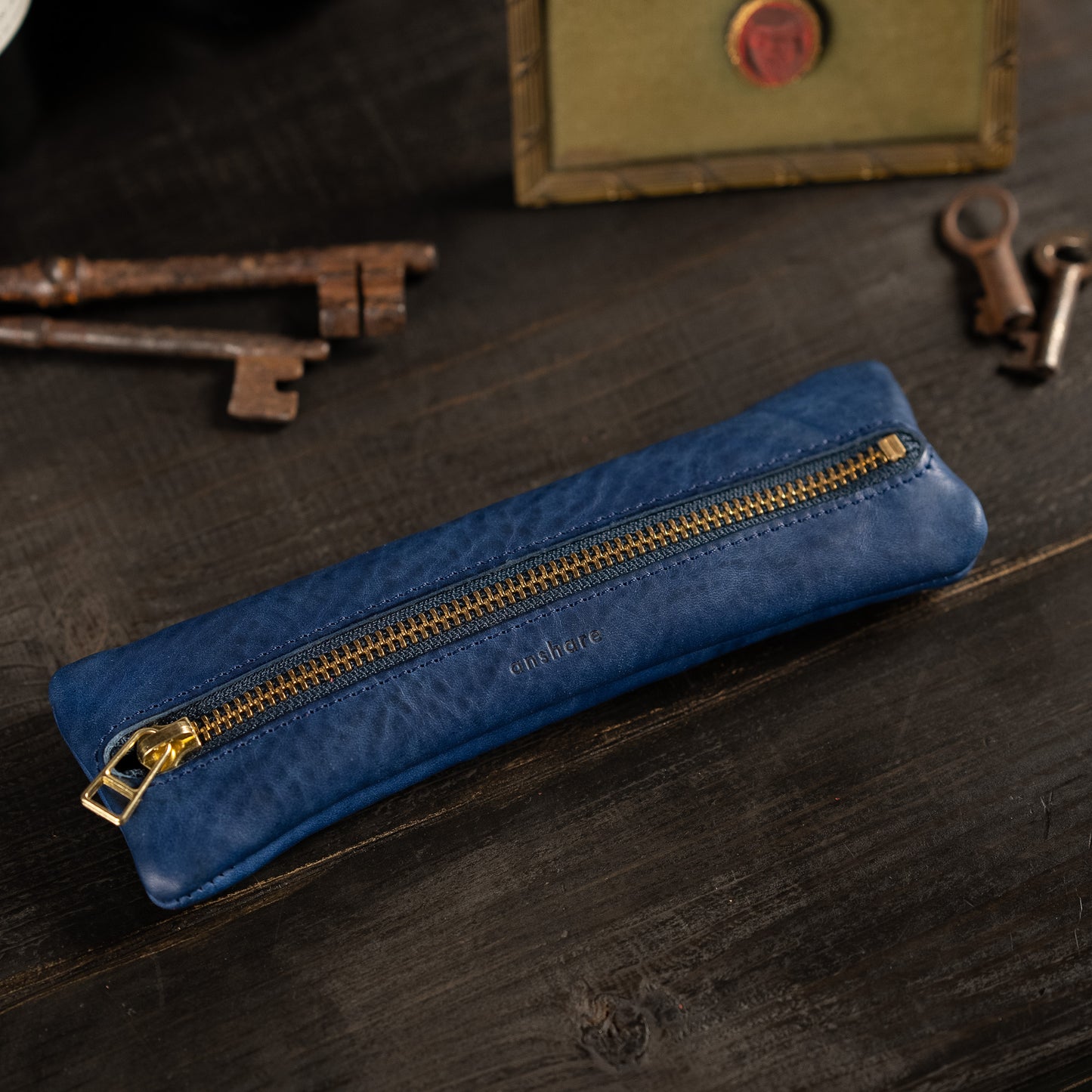 Slim pen case