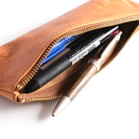 Triangular pen case